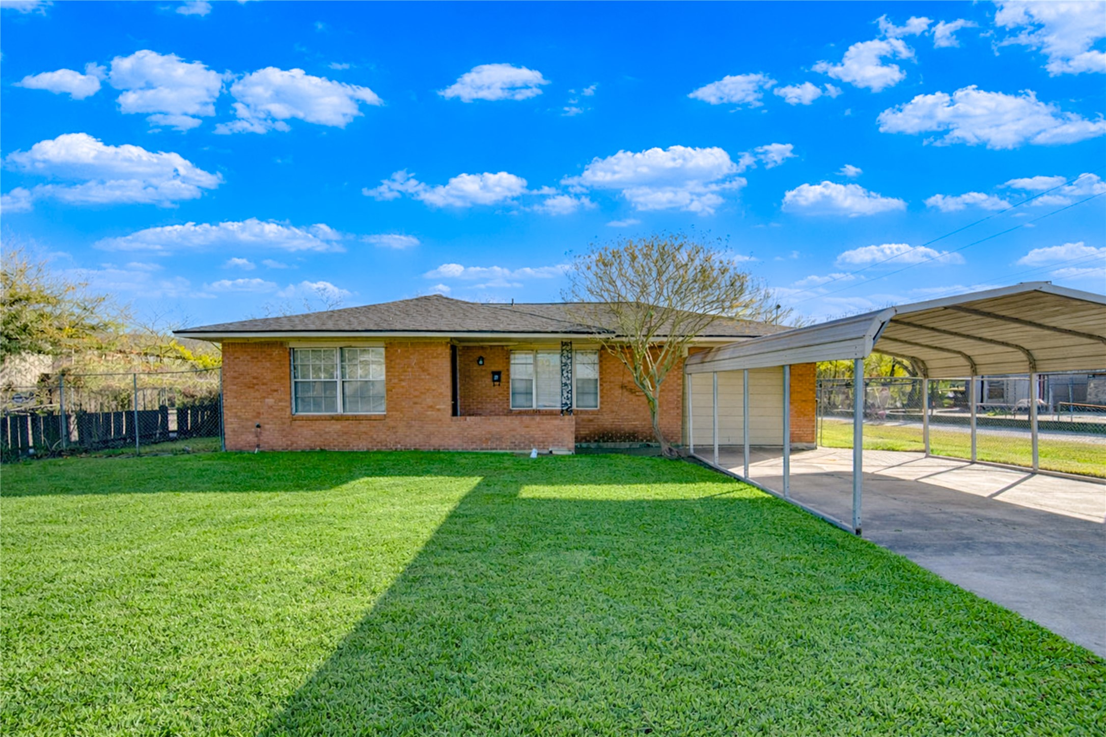 2714 Southmore Avenue Pasadena TX 77502