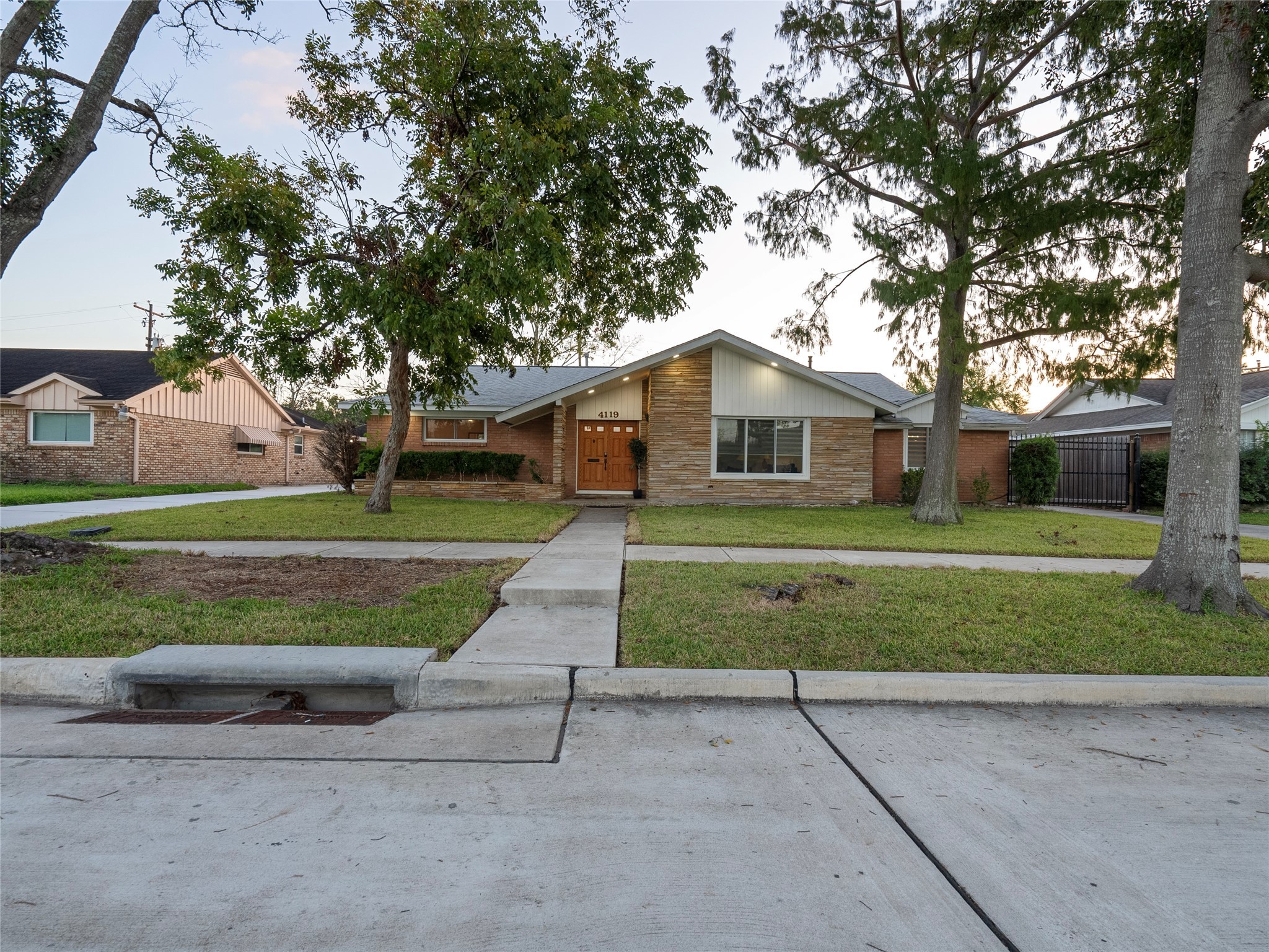 4119 Mischire Drive Houston TX 77025