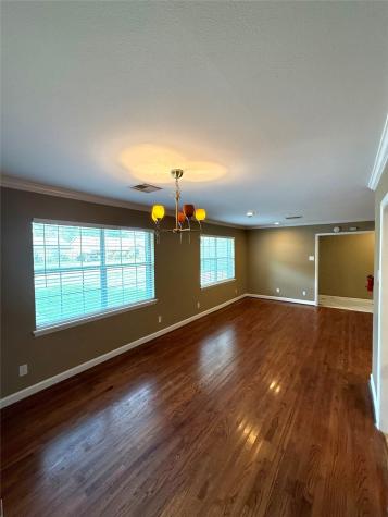 5811 Mcknight Street Houston TX 77035
