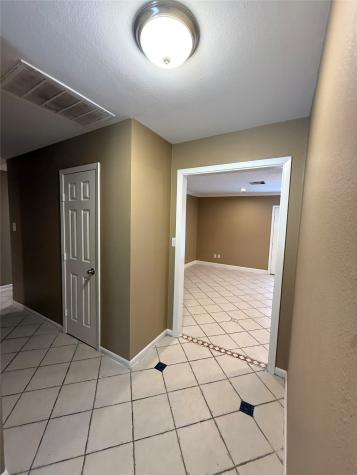 5811 Mcknight Street Houston TX 77035