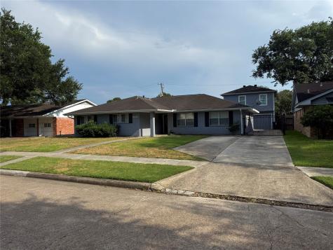 5811 Mcknight Street Houston TX 77035