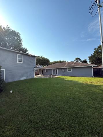 5811 Mcknight Street Houston TX 77035