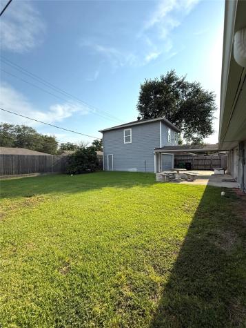 5811 Mcknight Street Houston TX 77035