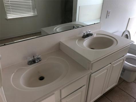 8531 Ashford Green Lane Houston TX 77072