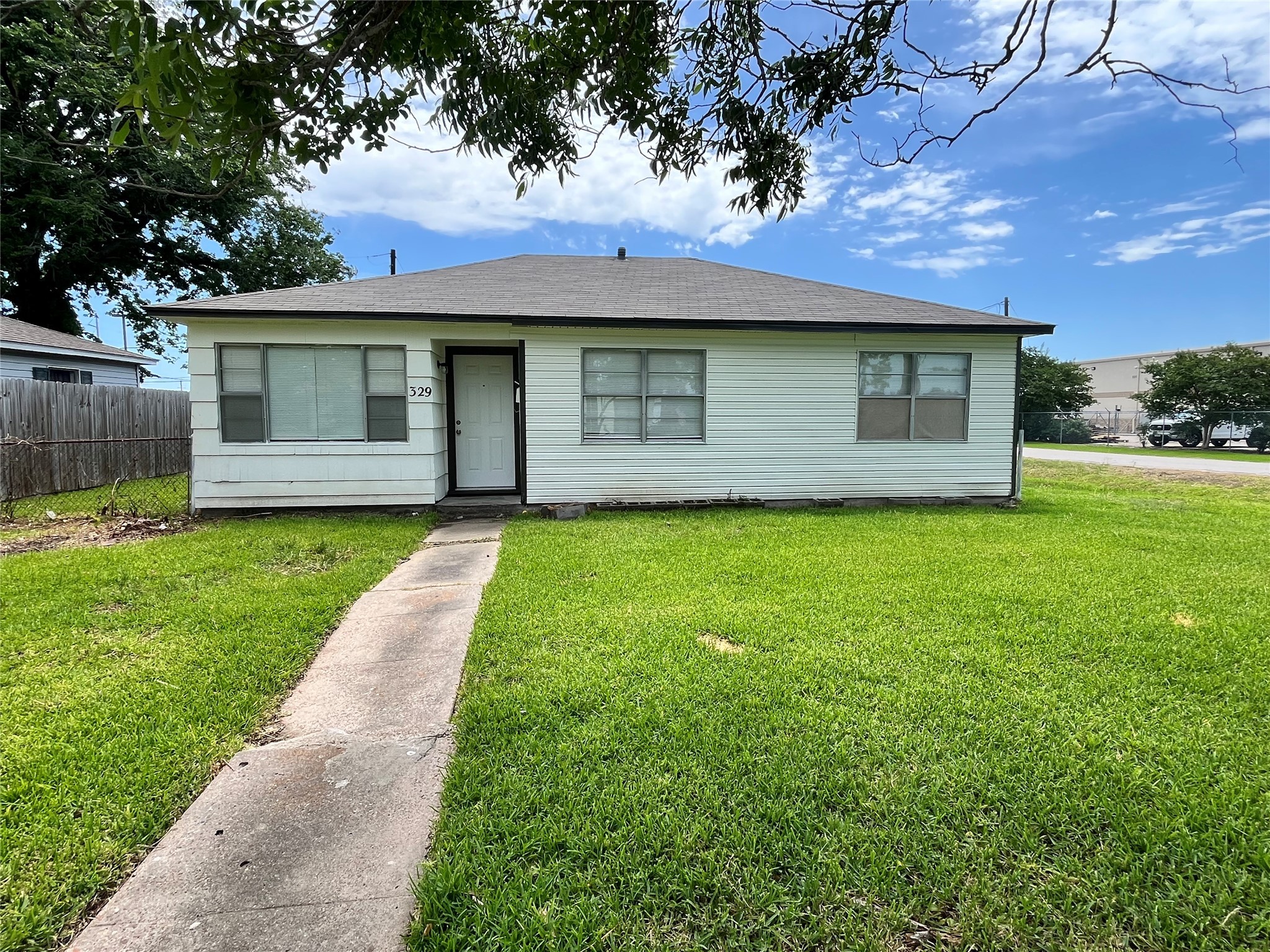 329 S 11th Street La Porte TX 77571