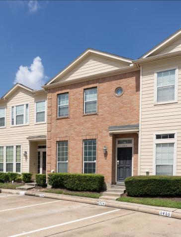 1914 Gentryside Drive Houston TX 77077