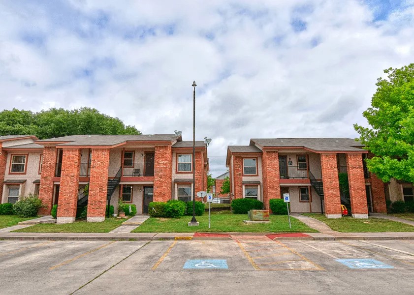 1906 S College Avenue Decatur TX 76234