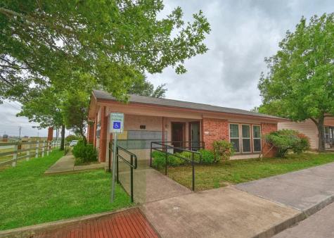 1906 S College Avenue Decatur TX 76234