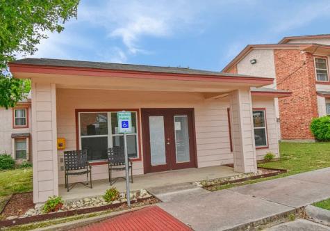 1906 S College Avenue Decatur TX 76234
