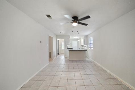 6414 Heath Street Houston TX 77016