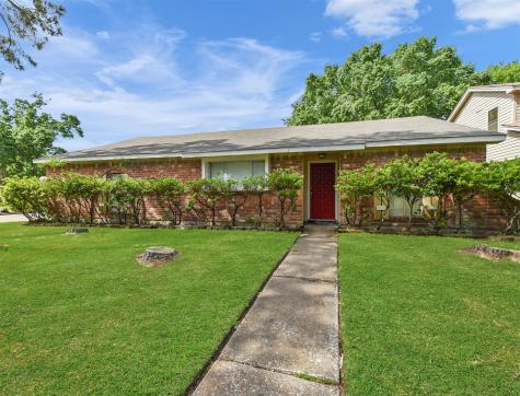 17022 Bougainvilla Lane Friendswood TX 77546
