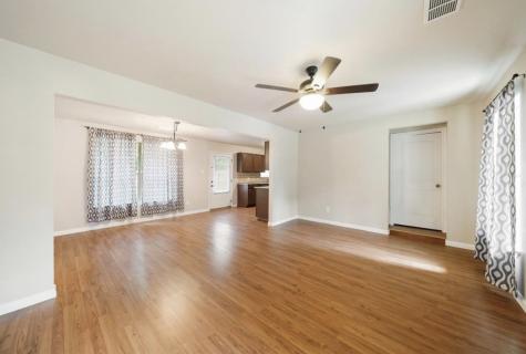 7011 Eastwood Street Houston TX 77021
