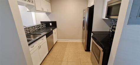 3300 Yorktown Street 19 Houston TX 77056