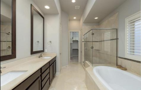 1636 Wrenwood Lakes Houston TX 77043