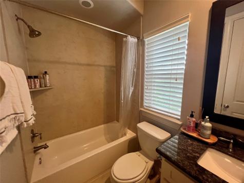 1636 Wrenwood Lakes Houston TX 77043