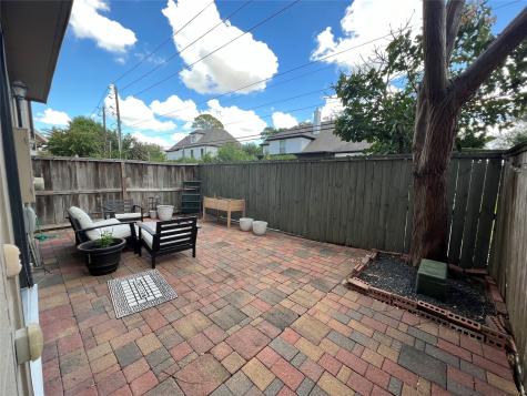 1636 Wrenwood Lakes Houston TX 77043