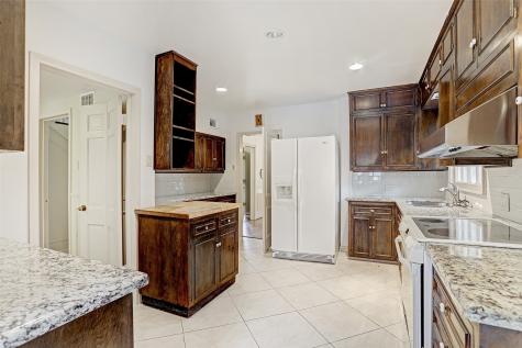 3450 Wickersham Lane Houston TX 77027