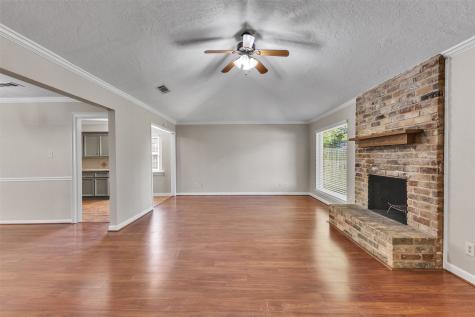 8318 Amurwood Drive Tomball TX 77375