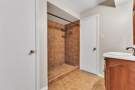 8318 Amurwood Drive Tomball TX 77375