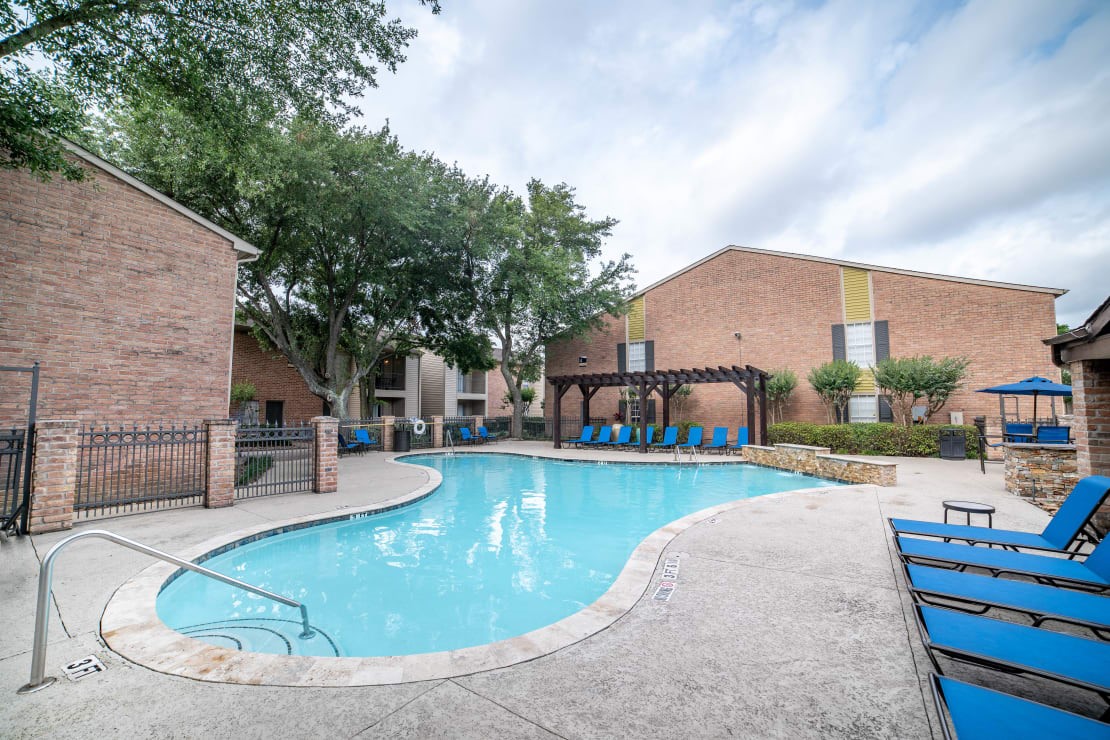 2800 S Ashford Road 1904 Houston TX 77082
