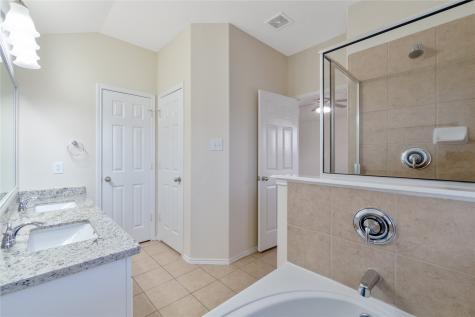 2818 Lockeridge Pines Drive Spring TX 77386