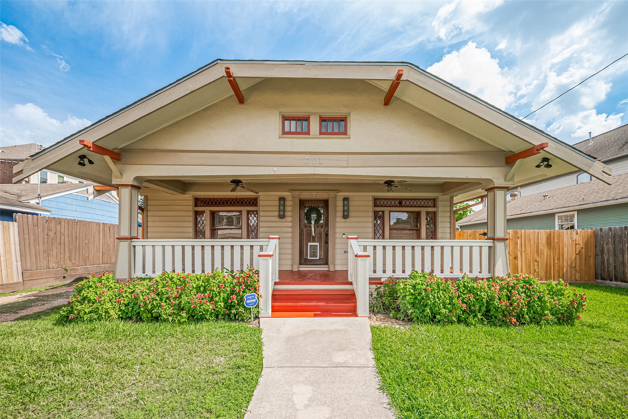 901 W 21st Street Houston TX 77008