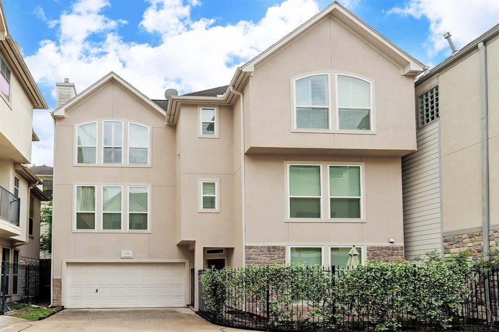 1304 Cohn Street Houston TX 77007