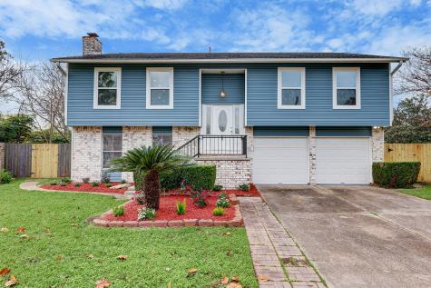 312 Old Course Drive Friendswood TX 77546