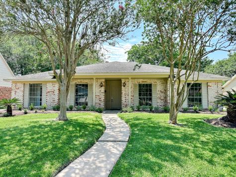 1611 Festival Drive Houston TX 77062