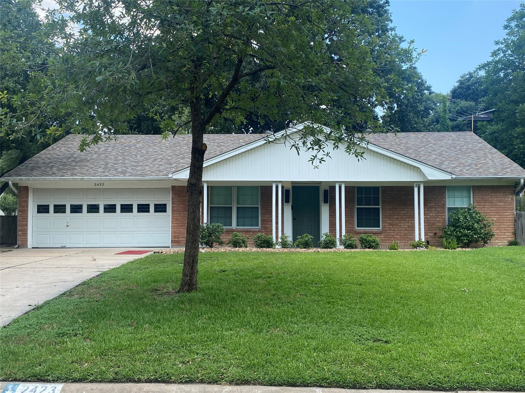 2423 Lazybrook Drive Houston TX 77008
