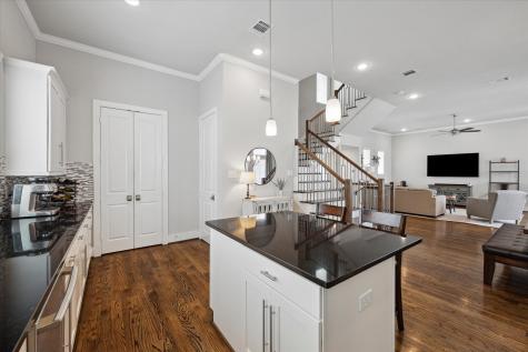 5623 Kansas Street C Houston TX 77007