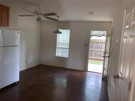 4504 College Main Street 114 Bryan TX 77801
