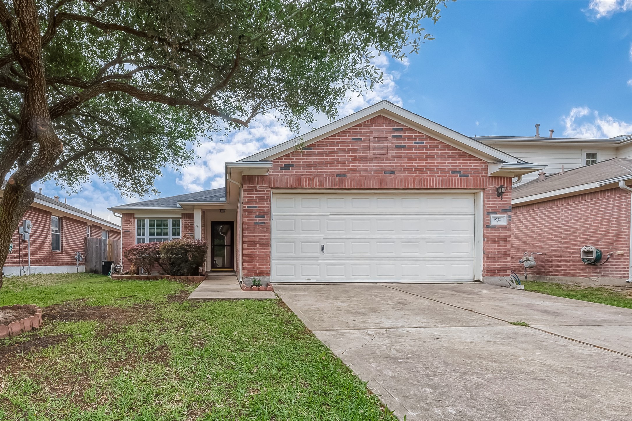 9722 Fieldbloom Lane Sugar Land TX 77498