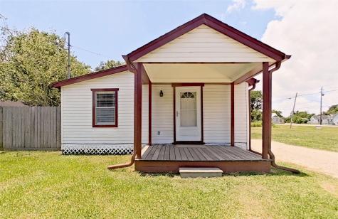 706 S Blackwell Street La Porte TX 77571