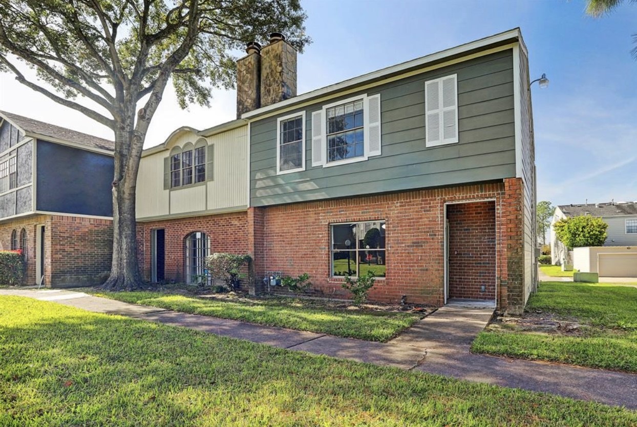 10733 Sandpiper Drive Houston TX 77096