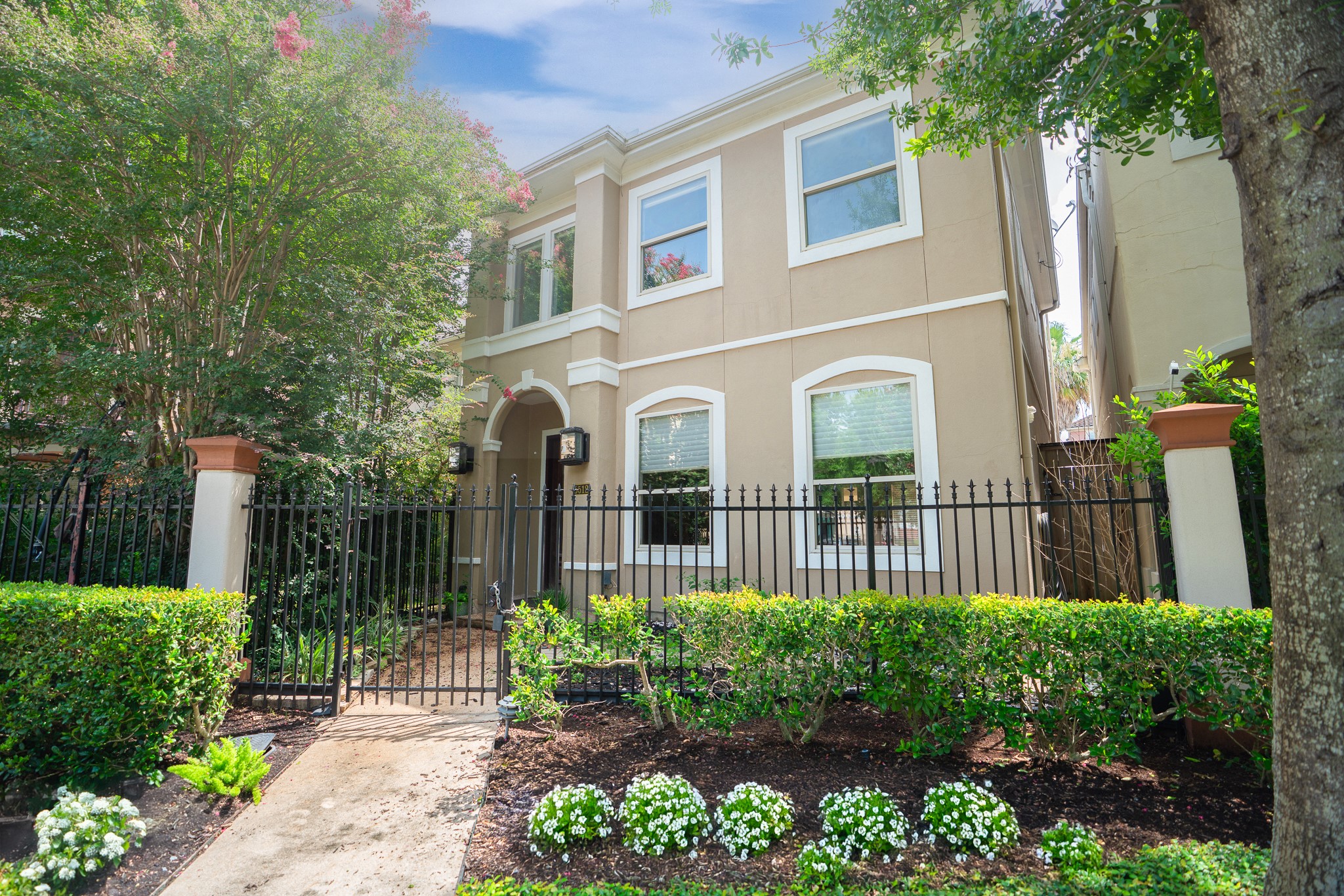 5512 Val Verde Street Houston TX 77056