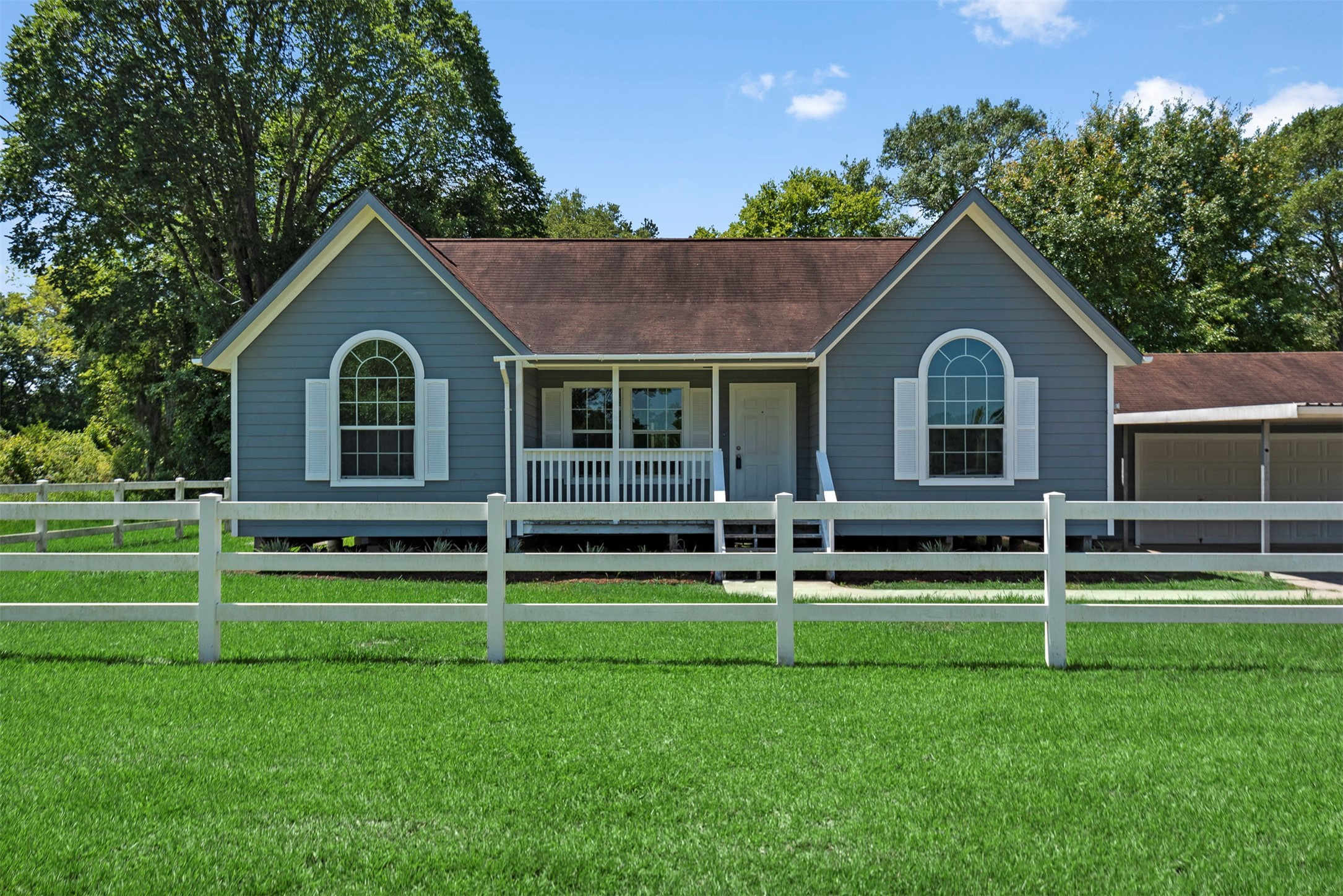30 Laurel Court Cleveland TX 77327