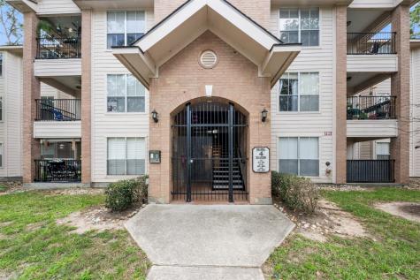 8051 Bay Branch Drive 423 The Woodlands TX 77382