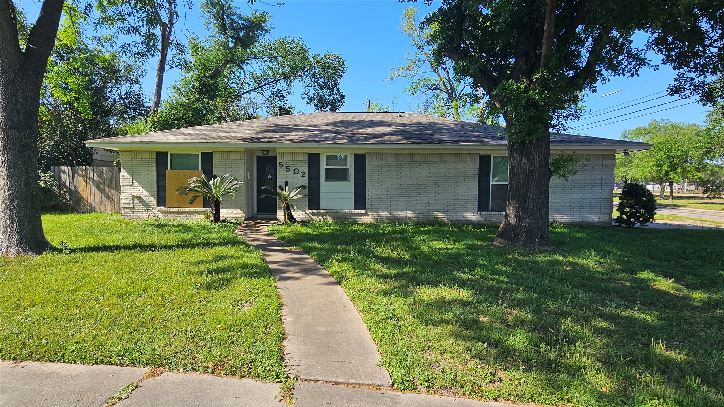 5502 Chantilly Lane Houston TX 77092