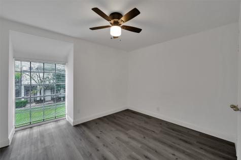 10203 Beekman Place Drive Houston TX 77043