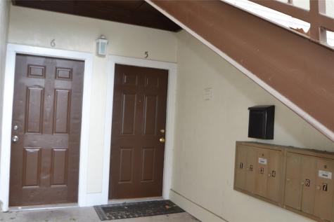 304 Dell Court 6 Houston TX 77009