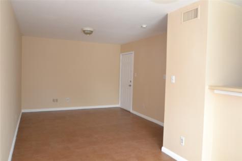 304 Dell Court 6 Houston TX 77009