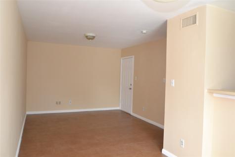 304 Dell Court 6 Houston TX 77009