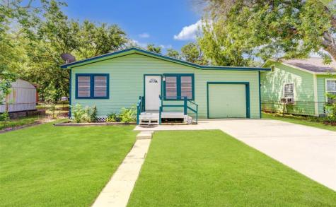 2421 35th Avenue N Texas City TX 77590