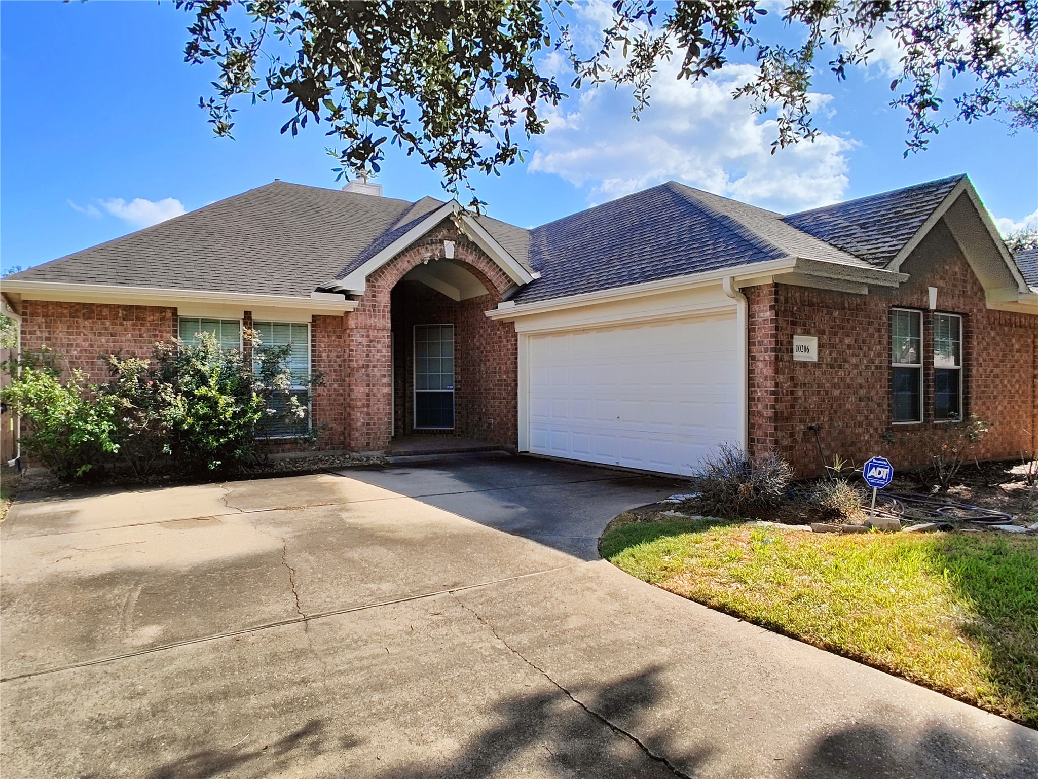 10206 Forest Spring Lane Pearland TX 77584