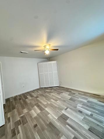 600 W Mimosa Street Angleton TX 77515