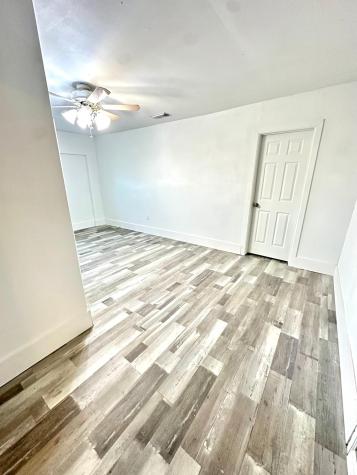 600 W Mimosa Street Angleton TX 77515