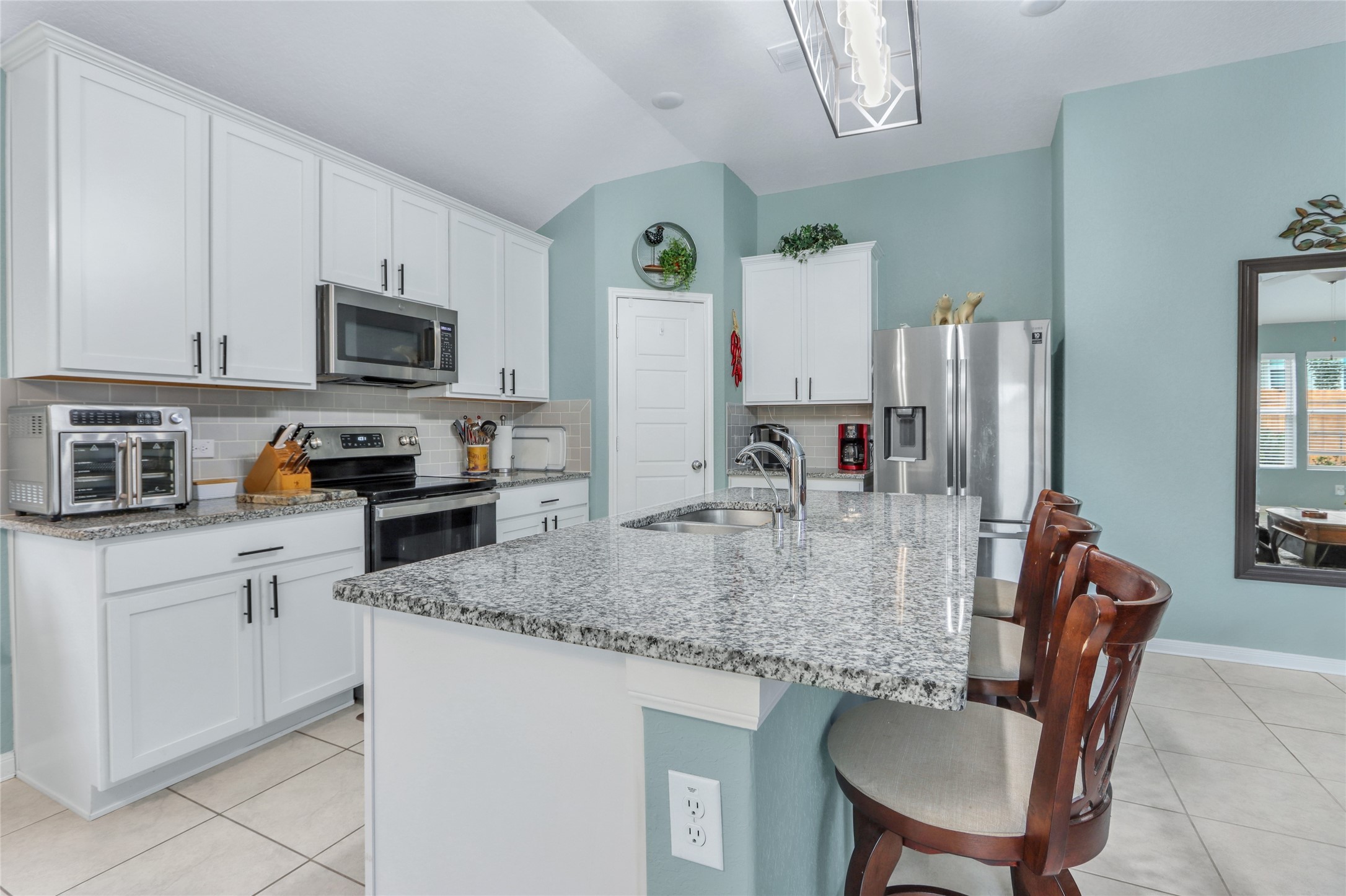 1144 Amber Lake Seguin TX 78155