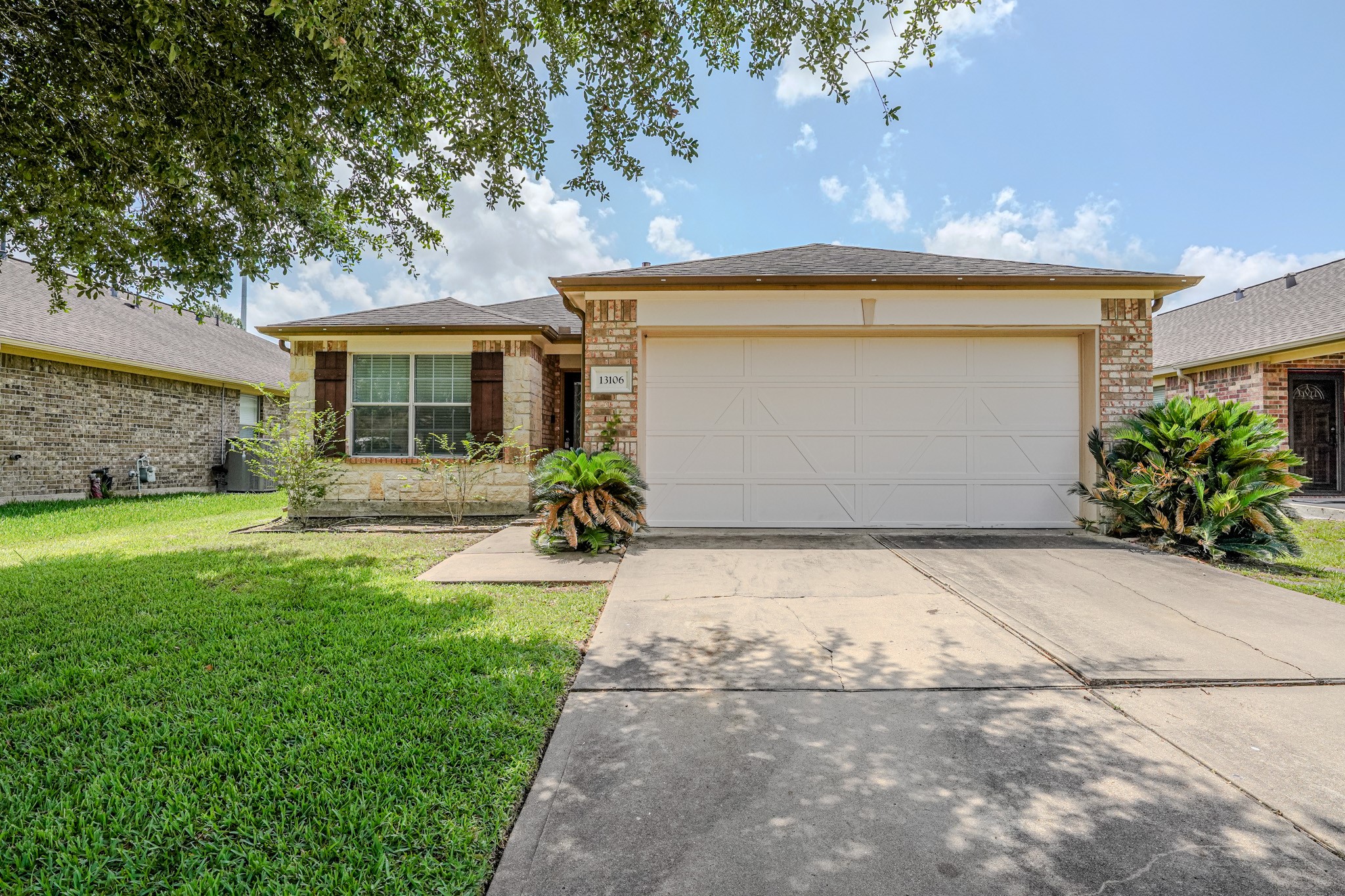 13106 Trail Manor Drive Pearland TX 77584