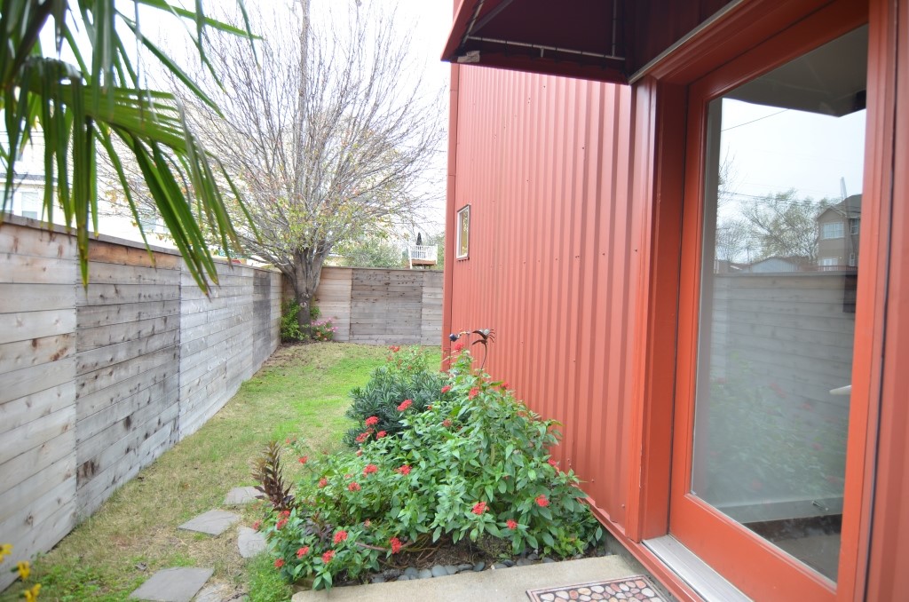 5401 Lillian Street Houston TX 77007